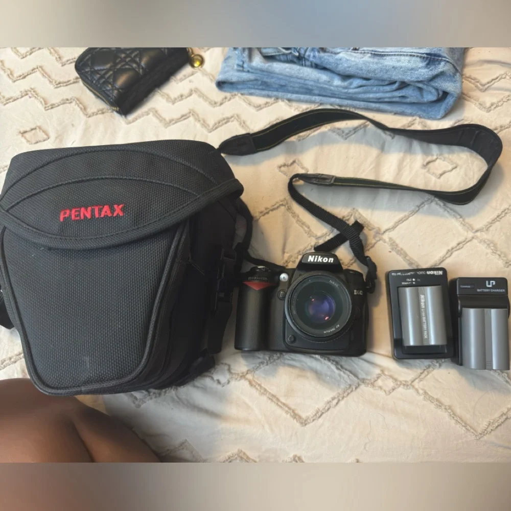 Nikon D90 digital camera set
